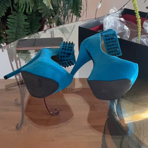 Women Blue size 9 platform heels - Picture 4 of 7